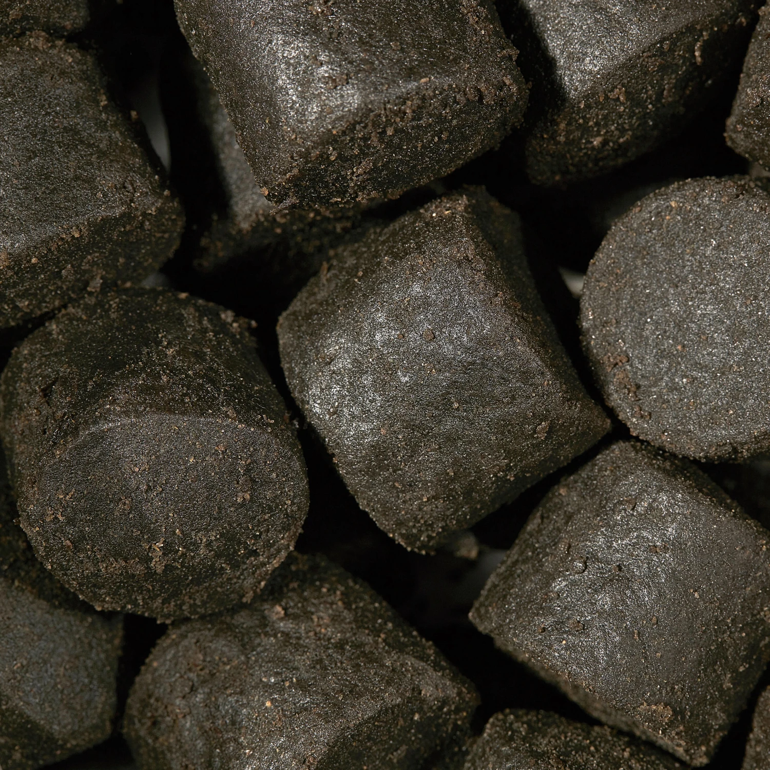 Gooster Fish Catfish And Carp Fishing Pellets 28mm 3kg 2 Gooster Fish Catfish And Carp Fishing Pellets 28mm 3kg - Image 2